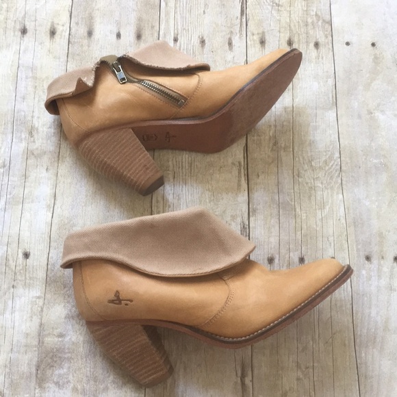 J Shoes Saloon Booties - Picture 5 of 8